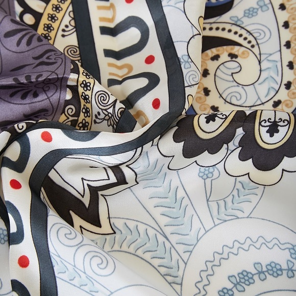 NWT☀️Sunny Day Satin Scarf final price 💕 - Picture 4 of 5